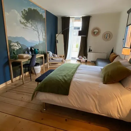 Couette-café La Maison Cachee