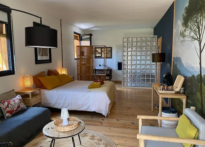 La Maison Cachee Beaune (Cote d'Or)