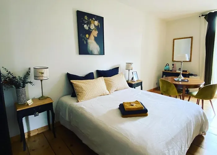 La Maison Cachee Oda ve Kahvaltı 3*